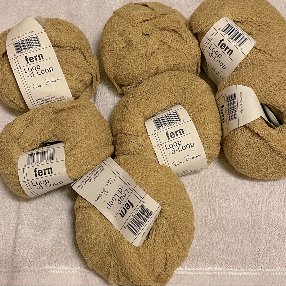 7 Balls Loop-d-Loop Fun Yarn Lot Color 003 Made in Italy